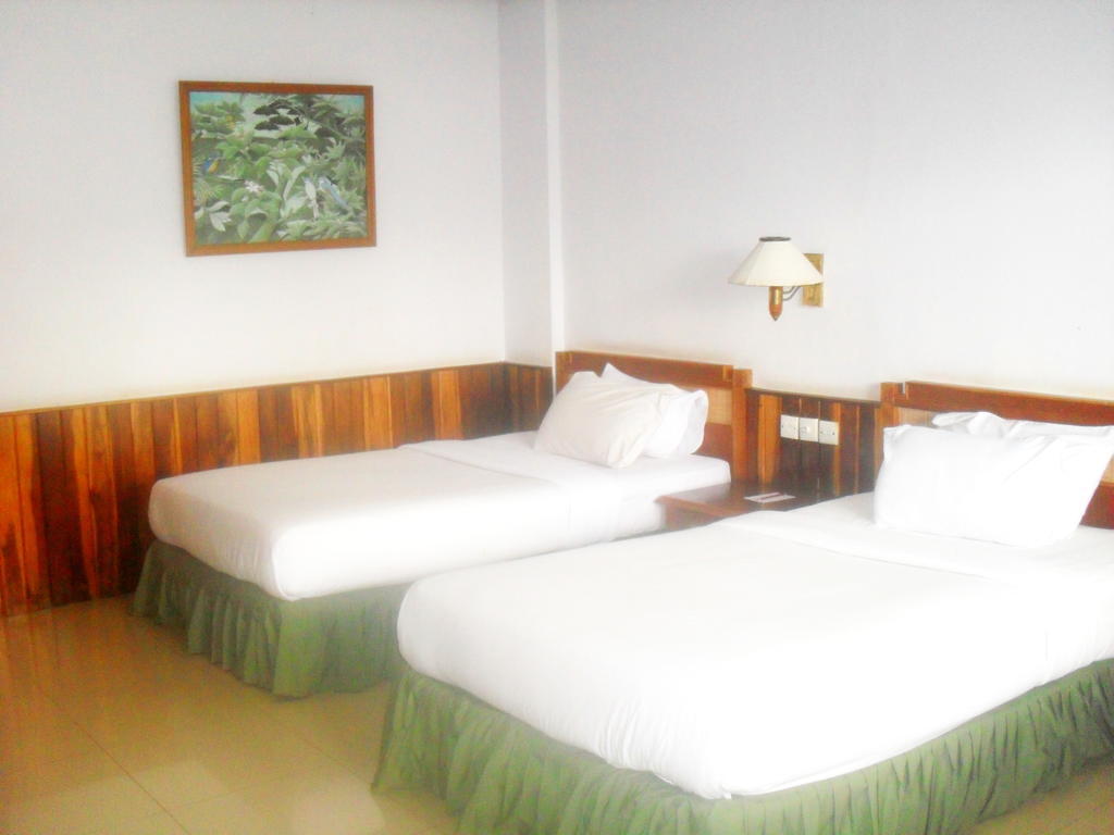 Sunrise Hotel Beach Pangandaran Пангандаран Номер фото
